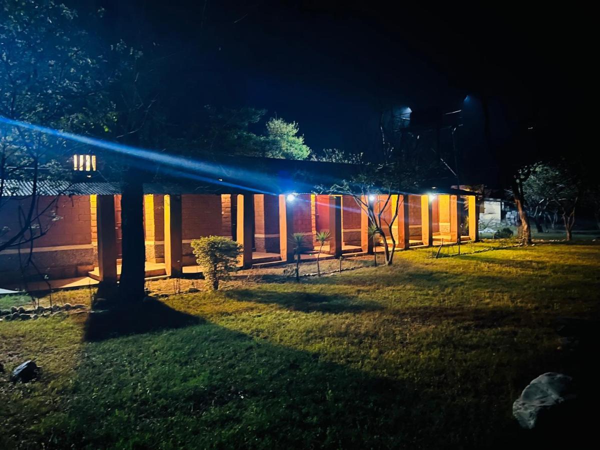 Aura Wildlife Camp And Resorts Marchula Buitenkant foto