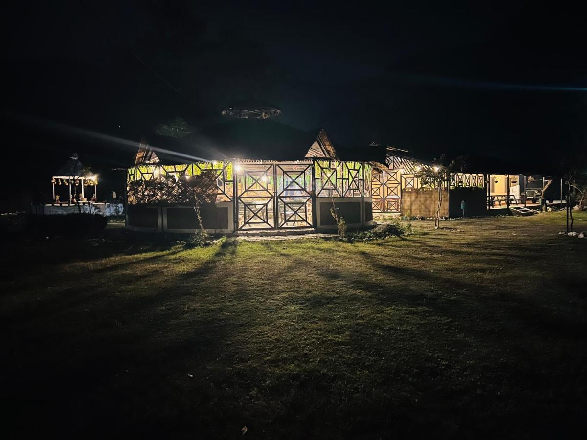 Aura Wildlife Camp And Resorts Marchula Buitenkant foto